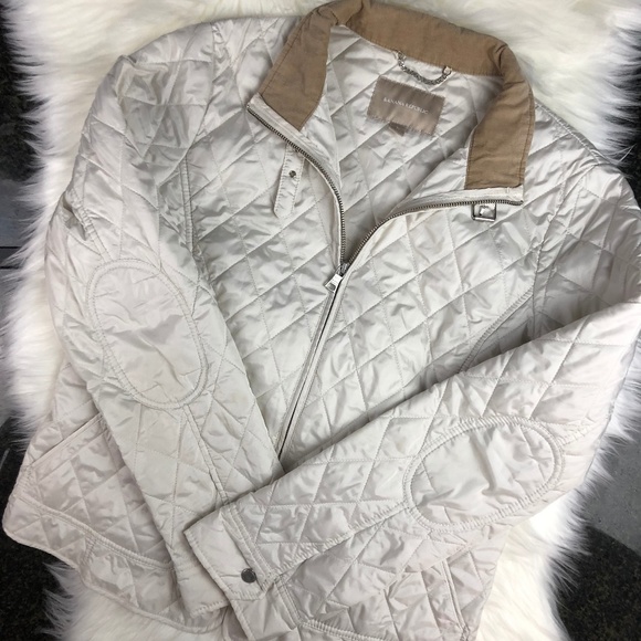Banana Republic Jackets & Blazers - Banana Republic Lightweight Diamond Quilted Jacket
